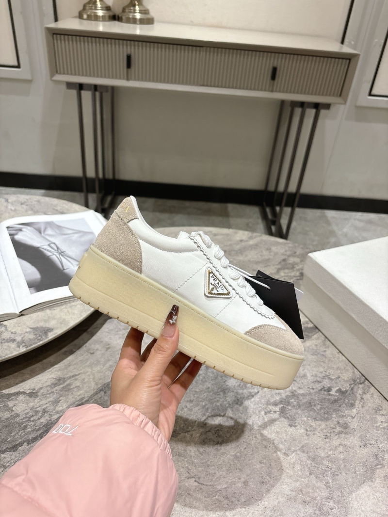 Pra*a sneakers